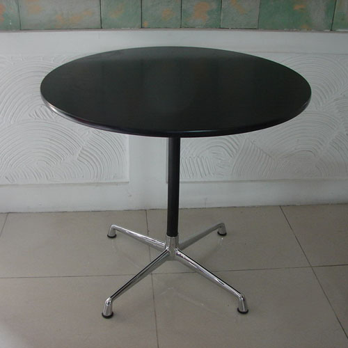 Replica Round Table by Eames